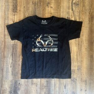 Realtree Black Short Sleeve Tee with Logo